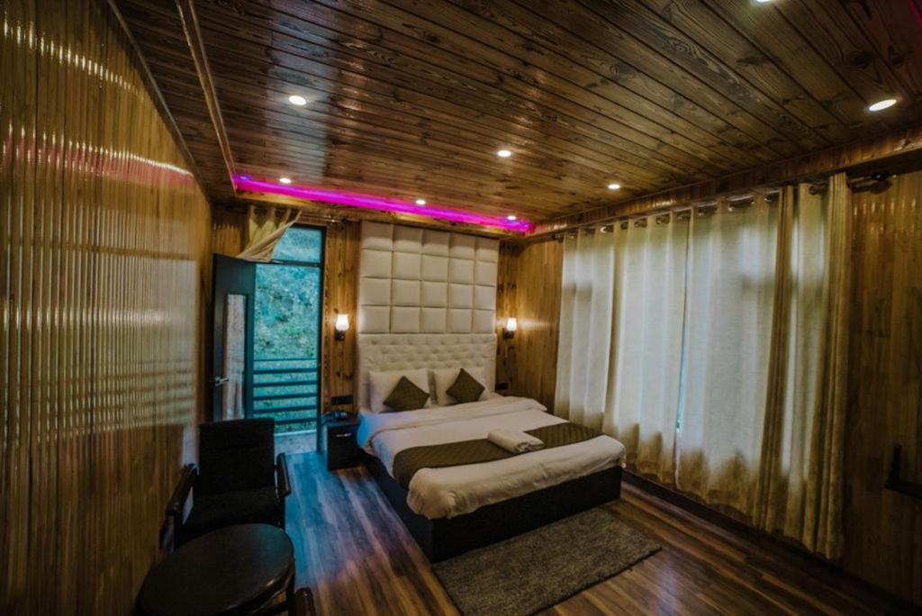 Hotel Black Magic Manāli Exteriér fotografie